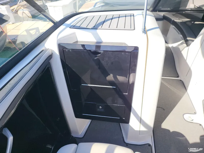 Slide: The Image of Yamaha AR240 2019 - 26