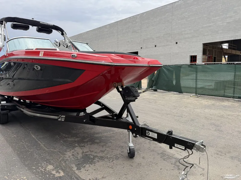 Slide: The Image of MasterCraft XT22 2021 - 14