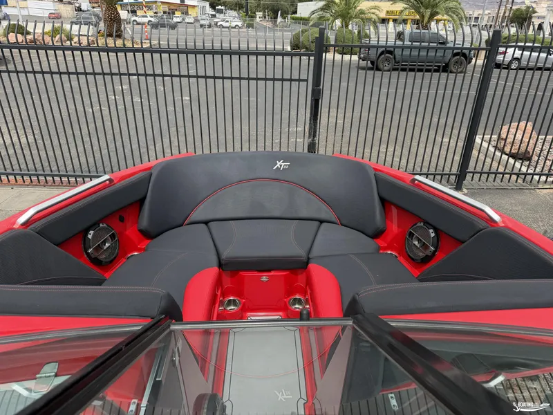 Slide: The Image of MasterCraft XT22 2021 - 5