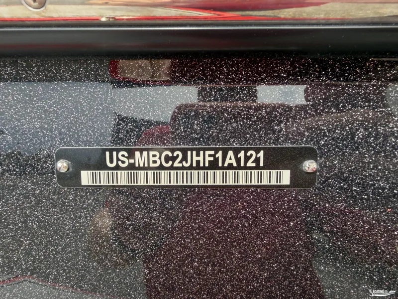 Slide: The Image of MasterCraft XT22 2021 - 20