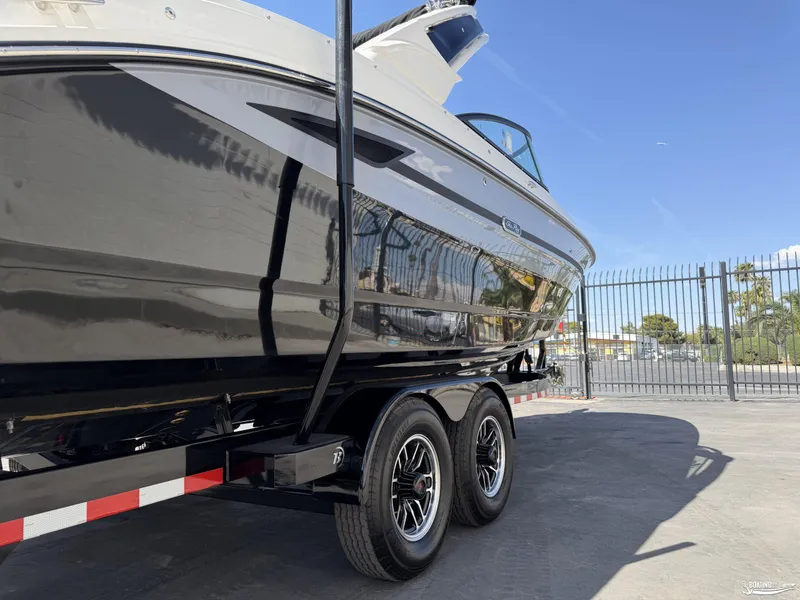 Slide: The Image of Sea Ray 270 SDX 2027 - 17