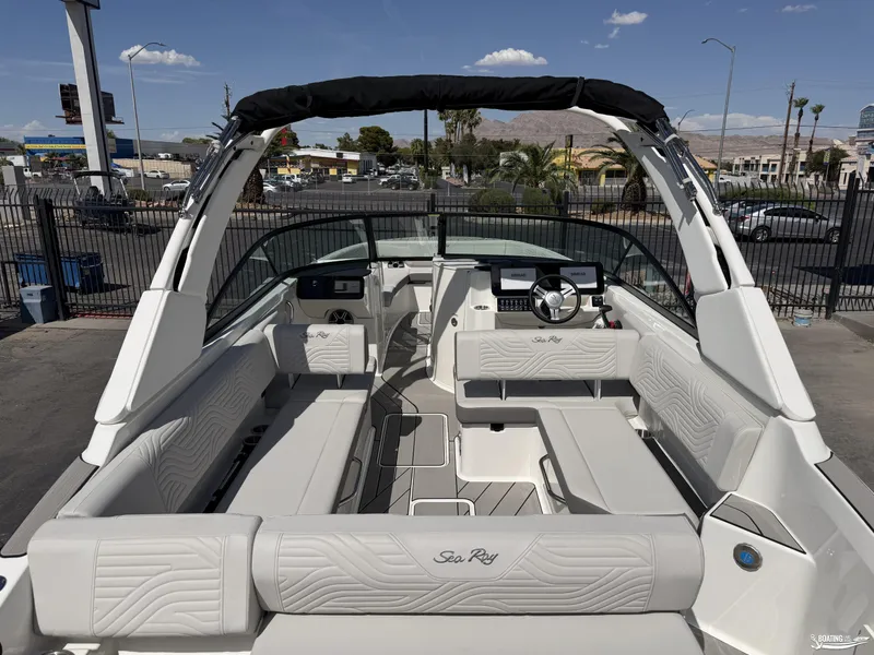 Slide: The Image of Sea Ray 270 SDX 2027 - 4