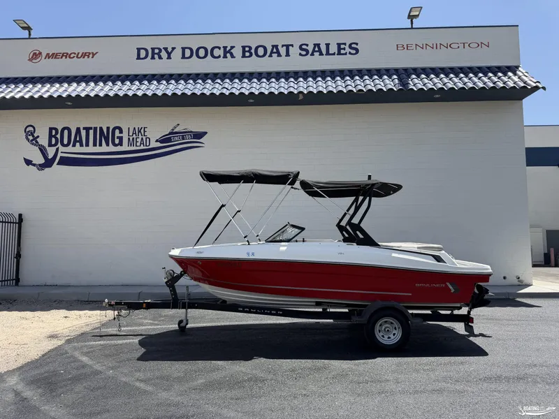 The Image of Bayliner VR4 2022 - 0