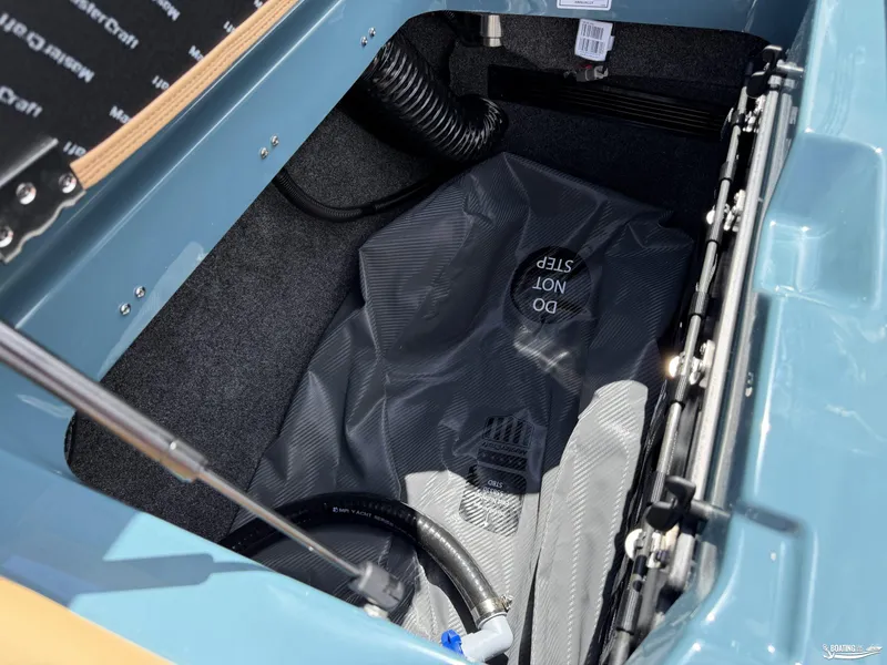 Slide: The Image of MasterCraft NXT24 2027 - 17