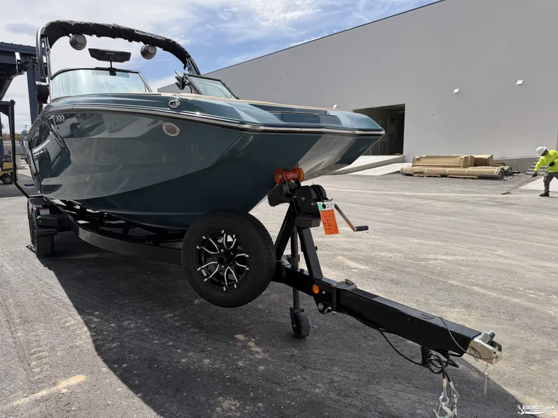 Slide: The Image of MasterCraft NXT24 2027 - 22