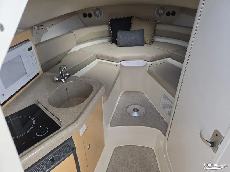 Slide: The Image of Boston Whaler 275 Conquest 2005 - 17