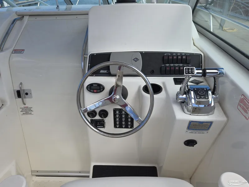 Slide: The Image of Boston Whaler 275 Conquest 2005 - 14