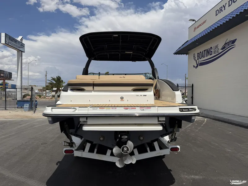 Slide: The Image of Sea Ray SLX 280 2027 - 3