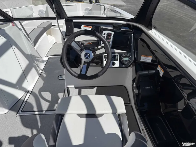 Slide: The Image of Yamaha AR220 2027 - 7