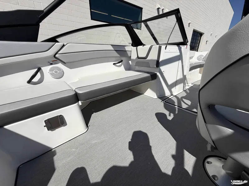Slide: The Image of Yamaha AR220 2027 - 10