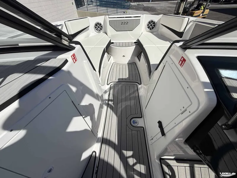 Slide: The Image of Yamaha 222SE 2027 - 8