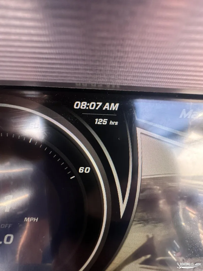 Slide: The Image of MasterCraft X24 2019 - 12