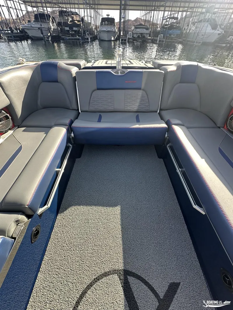 Slide: The Image of MasterCraft X24 2019 - 13