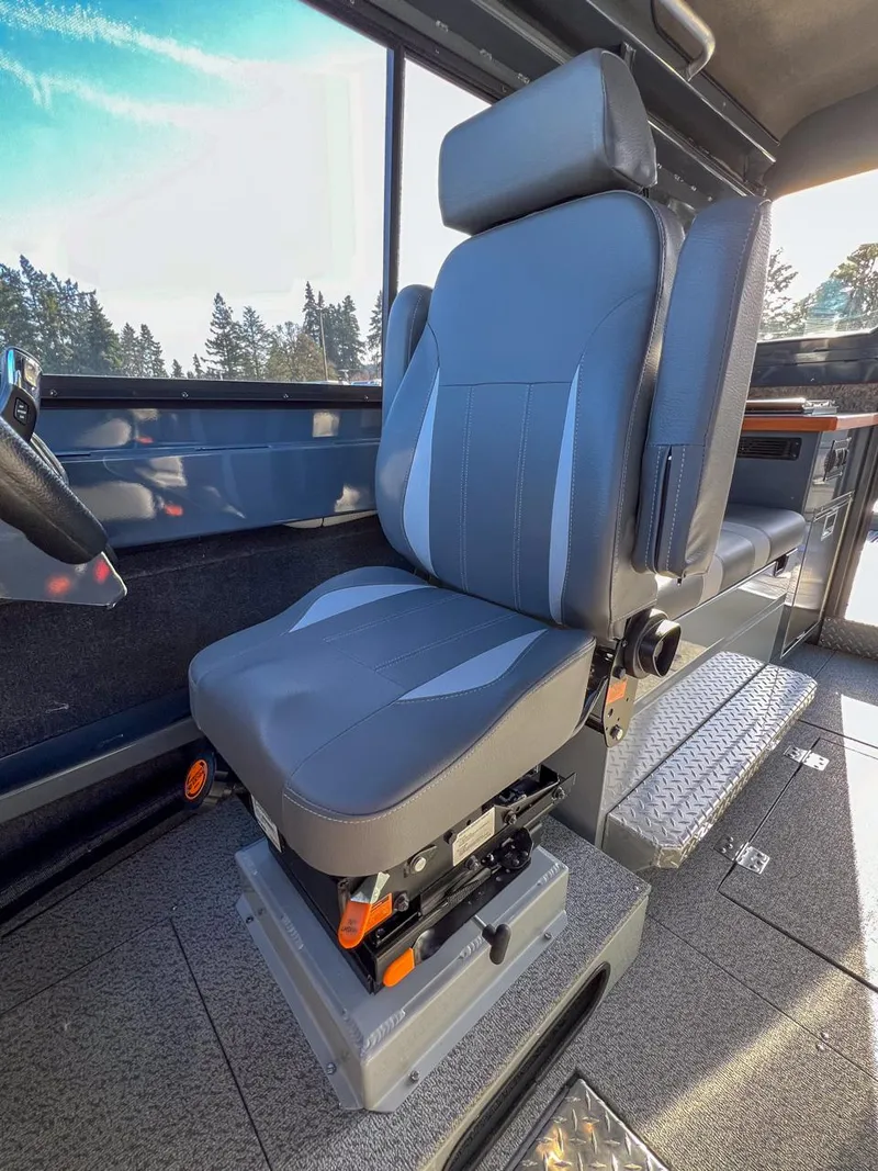 Slide: The Image of Hewescraft 250 Alaskan 2026 - 11