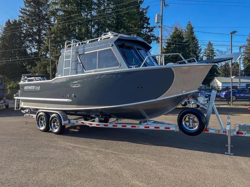 Slide: The Image of Hewescraft 250 Alaskan 2026 - 2