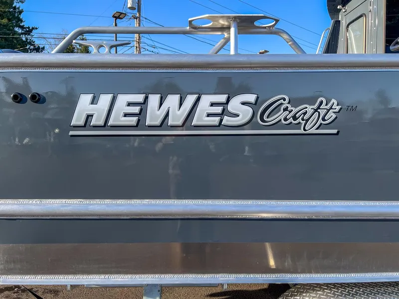 Slide: The Image of Hewescraft 250 Alaskan 2026 - 27