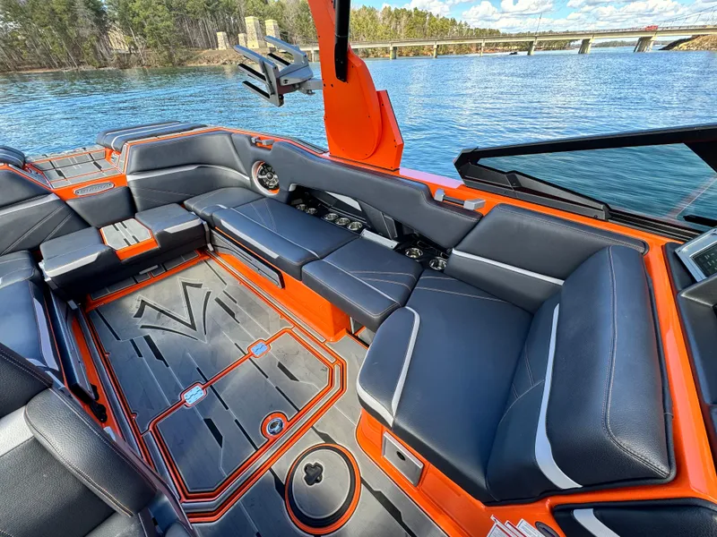 Slide: The Image of Supra SL 550 2022 - 19