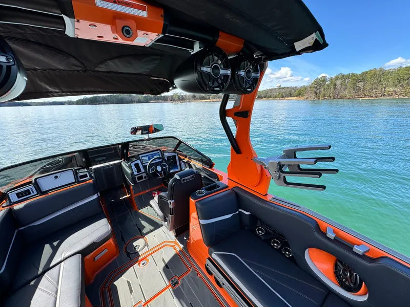 Slide: The Image of Supra SL 550 2022 - 6