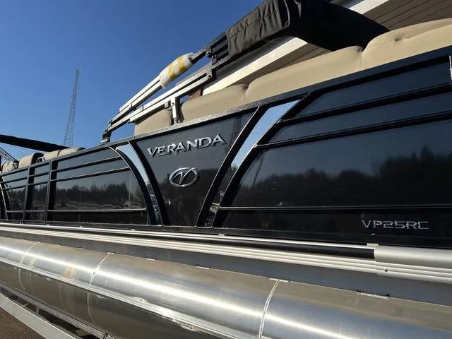 Slide: The Image of Veranda VP25RC 2024 - 11