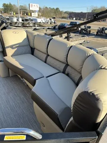 Slide: The Image of Veranda VP25RC 2024 - 12