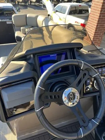 Slide: The Image of Veranda VP25RC 2024 - 20