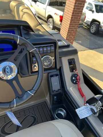 Slide: The Image of Veranda VP25RC 2024 - 21