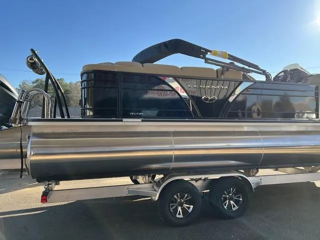 Slide: The Image of Veranda VP25RC 2024 - 4