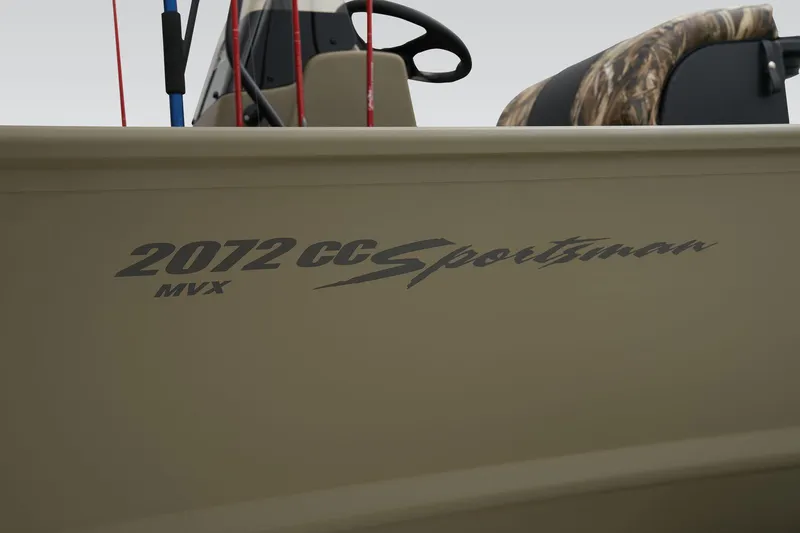 Slide: The Image of Tracker Grizzly 2072 CC Sportsman 2024 - 35