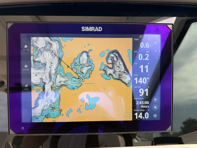 Slide: The Image of Boston Whaler 280 Vantage 2027 - 18