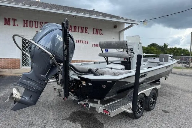 Slide: The Image of 2024 Avid 23 Fusion boat with Yamaha engine at Mt. House Marine. - 2