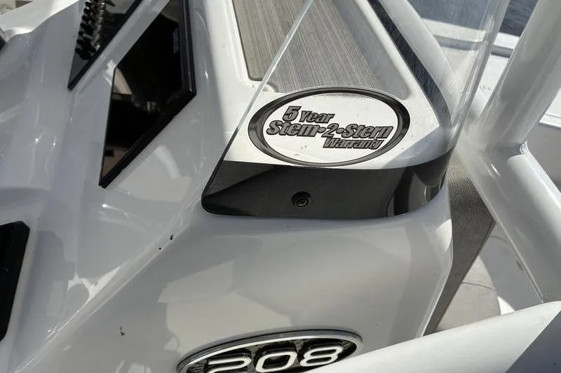 Slide: The Image of 2023 Sea Pro 208 Bay boat with 5-year Stem-2-Stern warranty badge. - 25