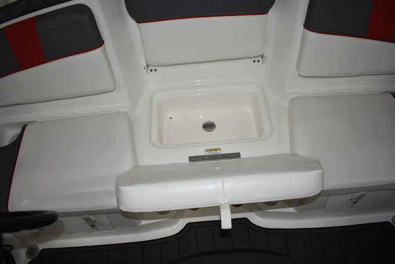 Slide: The Image of Tahoe® T16 2024 - 26