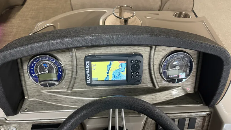 Slide: The Image of Premier 230 SUNSATION 2019 - 50