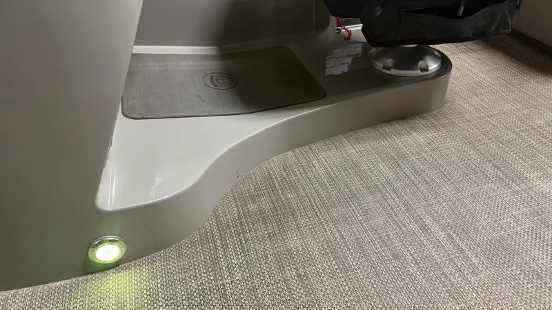Slide: The Image of Premier 230 SUNSATION 2019 - 41