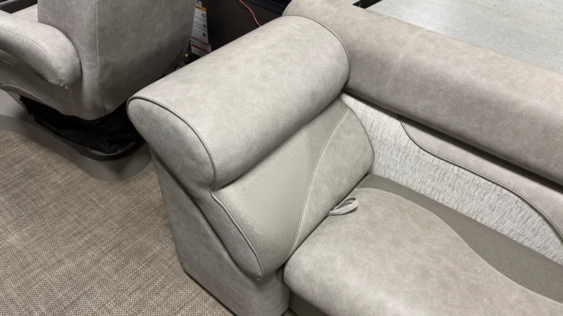 Slide: The Image of Premier 230 SUNSATION 2019 - 54