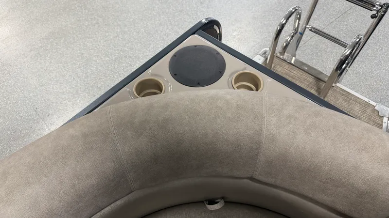 Slide: The Image of Premier 230 SUNSATION 2019 - 60