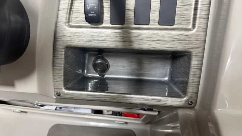 Slide: The Image of Premier 230 SUNSATION 2019 - 48