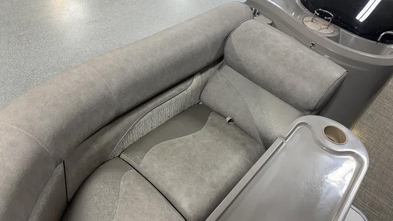 Slide: The Image of Premier 230 SUNSATION 2019 - 11