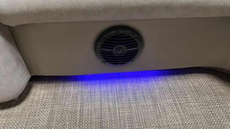 Slide: The Image of Premier 230 SUNSATION 2019 - 58