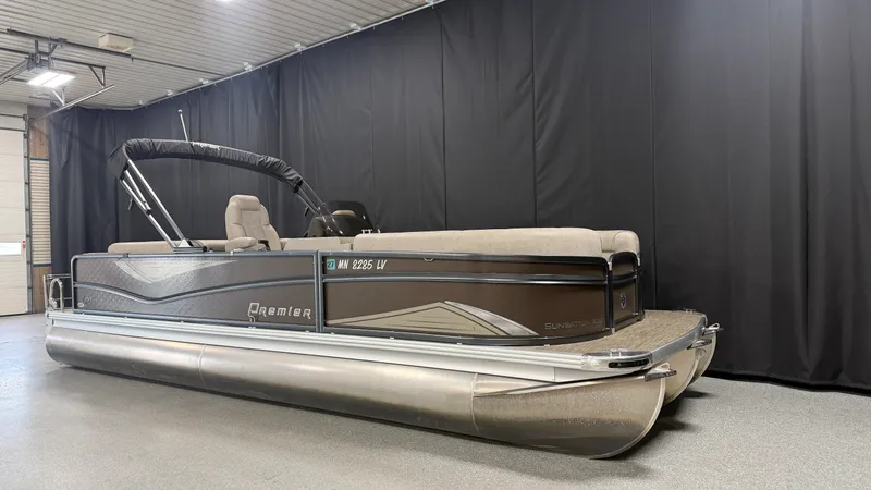 Slide: The Image of Premier 230 SUNSATION 2019 - 3
