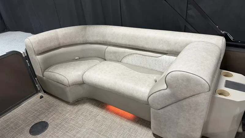 Slide: The Image of Premier 230 SUNSATION 2019 - 62