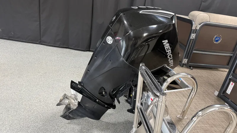 Slide: The Image of Premier 230 SUNSATION 2019 - 76