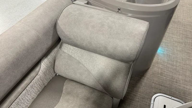 Slide: The Image of Premier 230 SUNSATION 2019 - 13