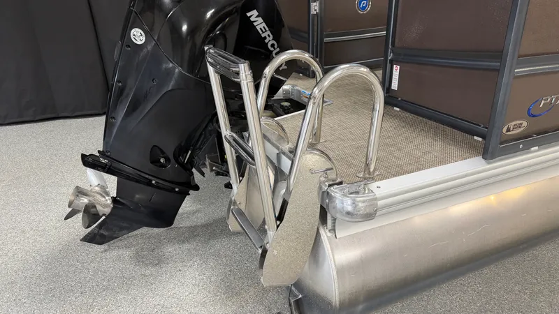Slide: The Image of Premier 230 SUNSATION 2019 - 75