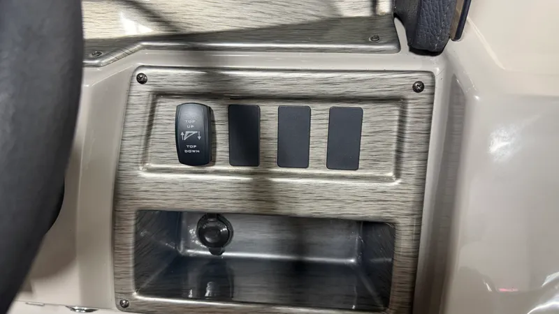 Slide: The Image of Premier 230 SUNSATION 2019 - 49