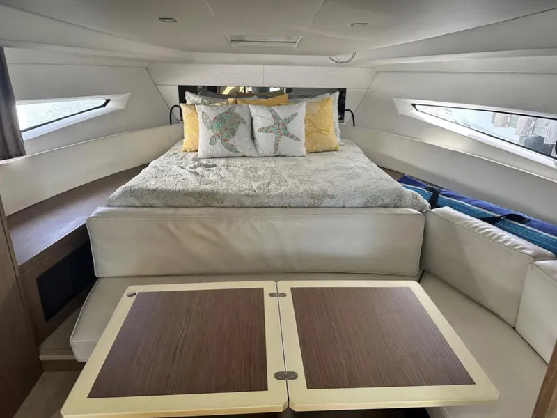 Slide: The Image of Jeanneau Leader 2018 - 11