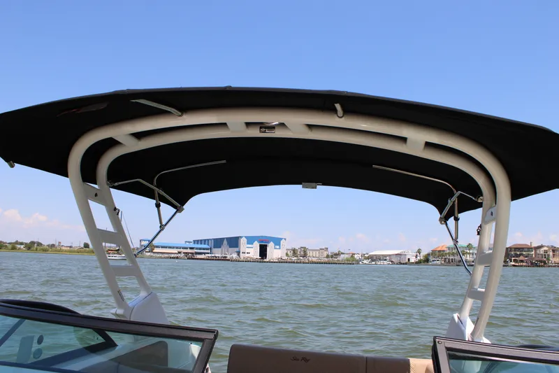 Slide: The Image of Sea Ray SDX 230 Surf 2026 - 28