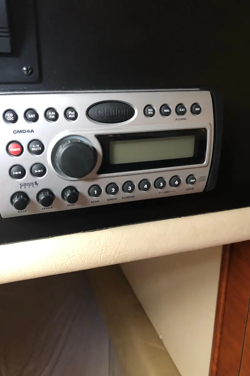 Slide: The Image of Clarion CMD4A radio system in a 2007 Sea Ray 260 Sundancer boat. - 20