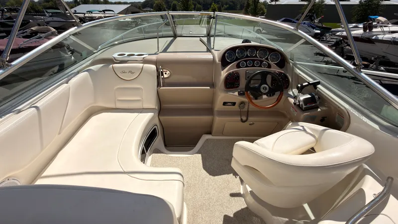 Slide: The Image of Sea Ray 280 SUNDANCER 2001 - 36