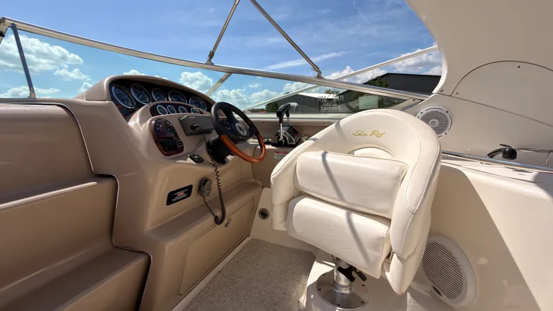 Slide: The Image of Sea Ray 280 SUNDANCER 2001 - 39